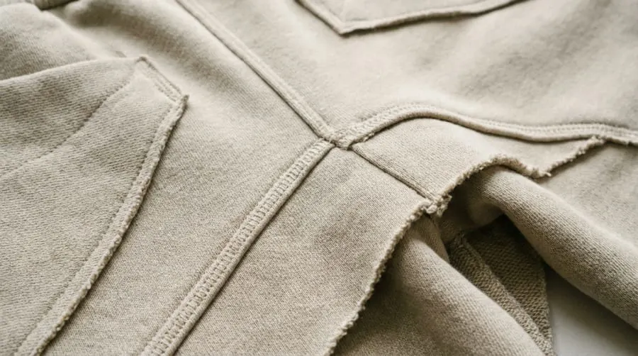 Detale luksusowej odzieży ulicznej od polskich projektantów